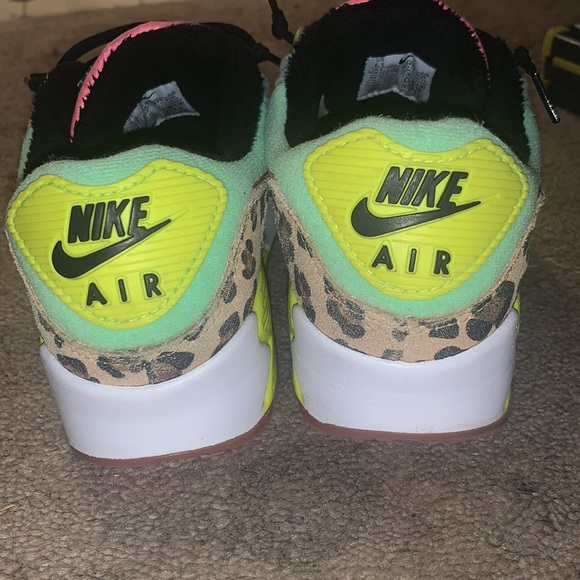 Women’s limited edition Nike Air Max 1 size 6.5. - Picture 4 of 6